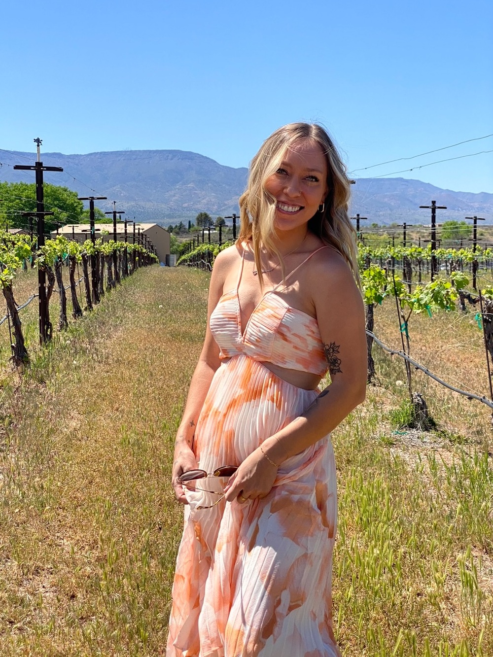 Express Peach and Cream Tie-Dye Midi Dress